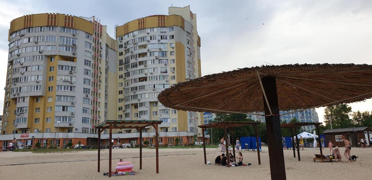 Apartament Near Dnieper チェルカースィ エクステリア 写真
