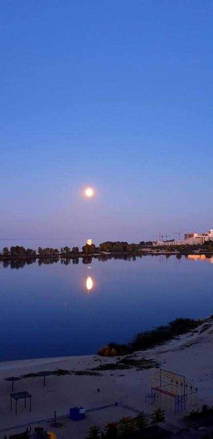 Apartament Near Dnieper チェルカースィ エクステリア 写真