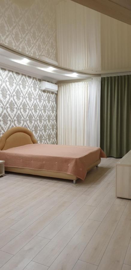 Apartament Near Dnieper チェルカースィ エクステリア 写真
