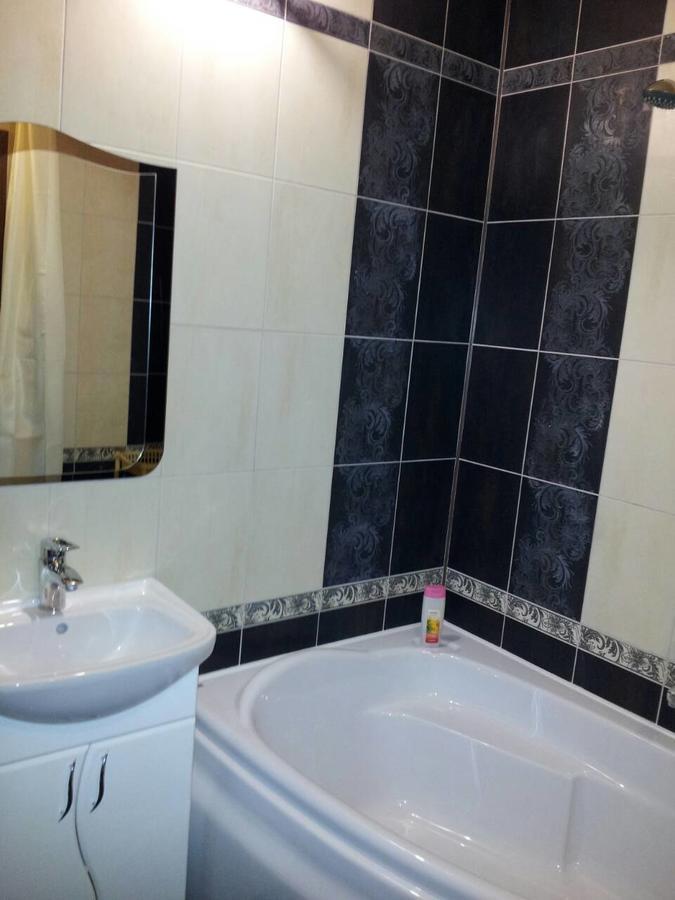 Apartament Near Dnieper チェルカースィ エクステリア 写真