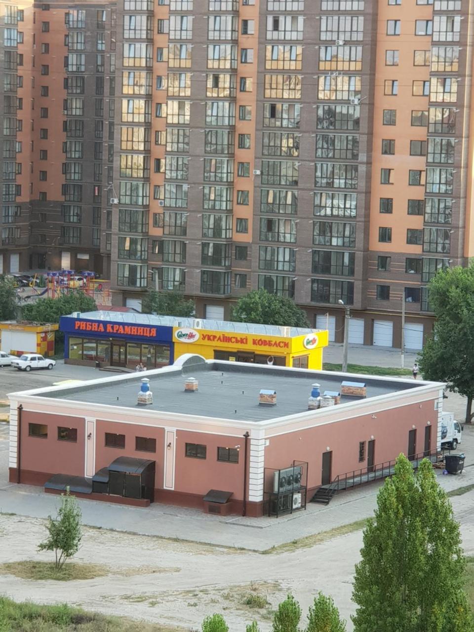 Apartament Near Dnieper チェルカースィ エクステリア 写真