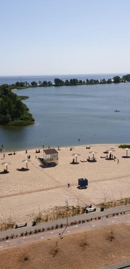 Apartament Near Dnieper チェルカースィ エクステリア 写真